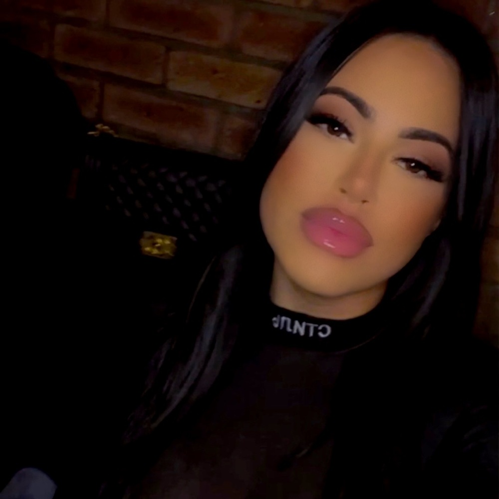 Meet your Posher, Natalie